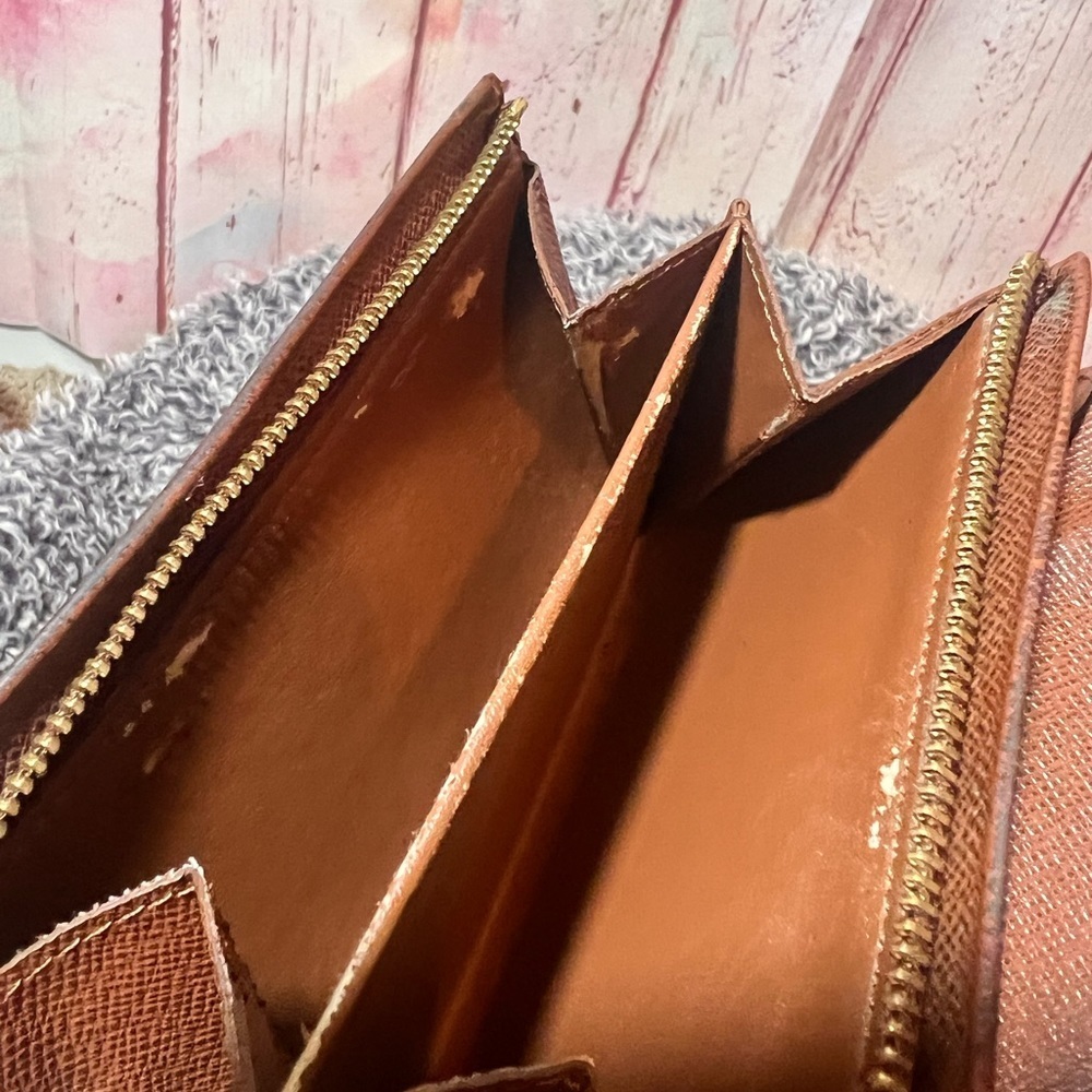 Vintage LV Snap Wallet - Picture 7 of 14